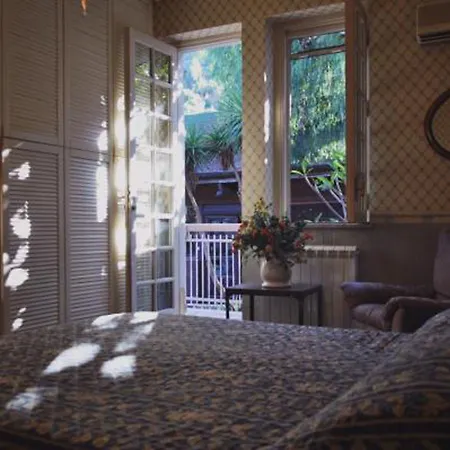 Small Paradise * Palermo