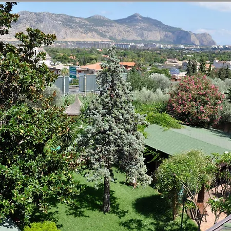 Quarto em Acomodações Particulares Small Paradise *