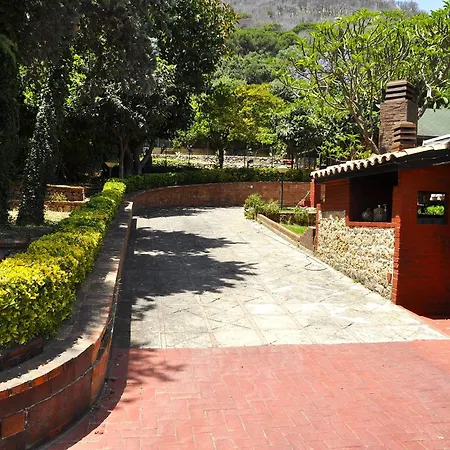 Проживание в семье Small Paradise Палермо