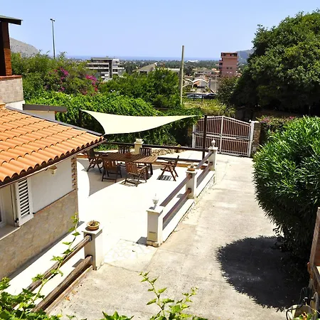 Small Paradise Rum i privatbostad Palermo