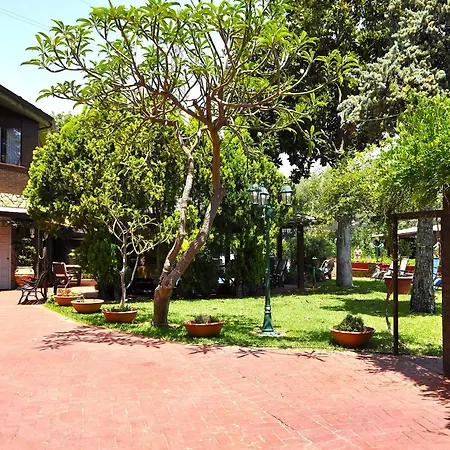 Small Paradise 民宿 *